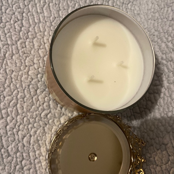 ✨ LIMITED EDITION ✨: Disney Princess X Bath& Body Works, 3wickCandle - Picture 5 of 6